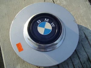 ONE VINTAGE BMW CENTER CAP HUBCAP WHEEL COVER - Picture 1 of 9