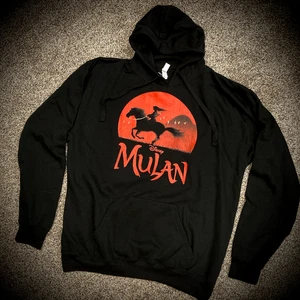 Neu DISNEY MULAN HOODIE schwarz rot Silhouette Sweatshirt Retro UNISEX ERWACHSENE LARGE - Bild 1 von 3