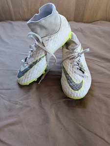 Nike Skin Hypervenom X Soccer Turf Cleats SIZE Youth 5 White/Green - Picture 1 of 7