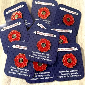 10 Pack Poppy Flower Veterans Symbol Gifts Metal Lapel Pins Carded-Brand New - Picture 1 of 6