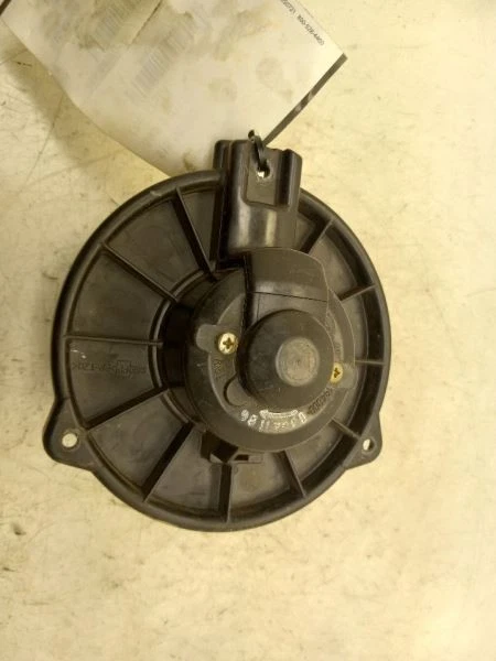 95-04 MONTAJE MOTOR SOPLADOR AC TOYOTA TACOMA SR5 2.4L  Foto 1 de 4