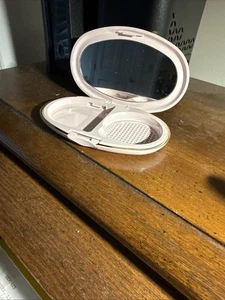 Mary Kay Empty Compact NEU im Karton für Foundation, Concealer oder Puder #4904 - Bild 1 von 4