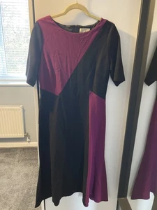 SCHÖNES PHASE EIGHT LILA/SCHWARZES KLEID - GR. 14 - TOP GEBRAUCHTER ZUSTAND - Bild 1 von 4