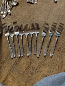 Lote 74 piezas 1847 Rogers Bros Ambassador cubiertos cubiertos plateados para 6 - Imagen 1 de 8