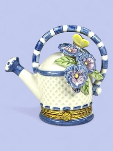 Caja de baratija con bisagras Mud Pie Pansy porcelana tesoro mariposa de colección - Imagen 1 de 13