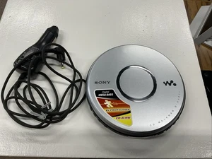 Sony CD Walkman D-EJ011 Silver Digital Mega Bass G-Protection CD-R/RW Player - Afbeelding 1 van 6