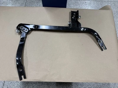 2013-2014 Ford Mustang Shelby GT500 Lower Crossmember Brace Splash Shield - OEM Foto 1 de 4