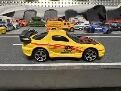 2007 Hot Wheels #120 DATSUN 240Z Yellow with Stripe Diecast Toy Car NM - Image 1 of 4