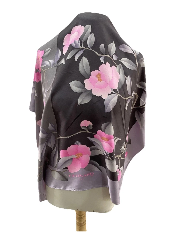 S43# Bufanda de seda floral gris Leonard tiene agujero de alfiler y mancha Foto 1 de 4