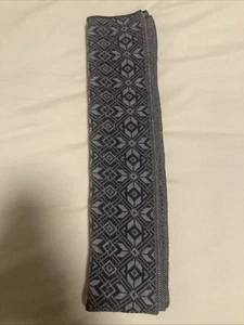 Arctic Fox Scarf - Picture 1 of 3