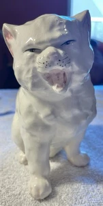 Antique Pre 1940 Czechoslovakia Royal Dux Porcelain White Cat Meow Hiss Figurine - Picture 1 of 13