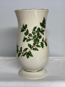 Lenox Holiday Dimension Holly & Berry w/ Gold Trim 8" Scalloped Top Vase USA - Picture 1 of 8