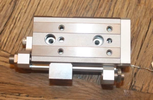 New SMC MXQ16-30C Slide Table Cylinder - Picture 1 of 3