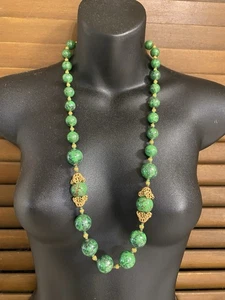 Vintage Miriam Haskell Halskette Gold/Bronze filigran mit grünen Perlen signiert 30" - Bild 1 von 10