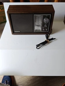 Panasonic Model RE-6289 AM/FM Table Top Radio - Tested Working - Picture 1 of 7