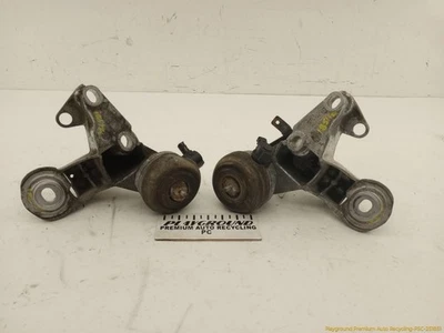 Audi S4 A4 B7 SEDAN Pair Of Front Subframe Mounting Bracket 4.2L V8 Fits 05-06 - Image 1 of 4