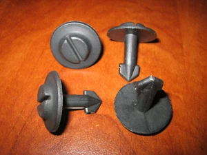 4x Fender Bumper Engine Cover Retainer Clip For Audi A4 S4 A6 VW Passat 4A080512 - Picture 1 of 2
