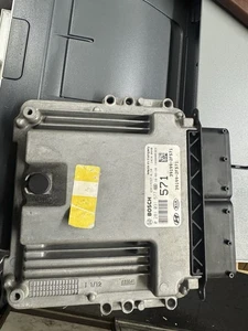 Hyundai Tucson 2.0 CRDi 2016 automático motor MK3 D4HA ECU 39199-2F571 0281031577 - Imagen 1 de 3