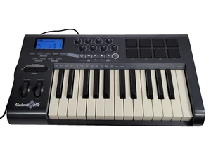 M-Audio Axiom 25 Advanced 25-Key Semi-Weighted USB MIDI Controller - Picture 1 of 9