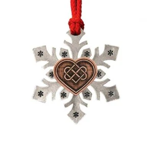 Adorno de Navidad copo de nieve corazón celta de peltre, hecho en EE. UU., A106SF - Imagen 1 de 2