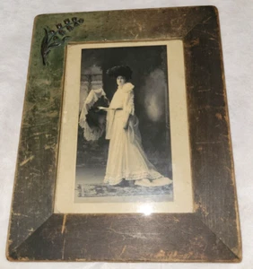 Antique Photo Frame w/ Photograph Wood Copper Lily of the Valley Woman Parasol - Imagen 1 de 12
