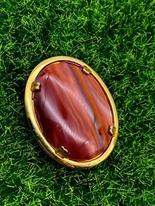 Vintage Oval Design Brown Gold Metal Mounted Pin Brooch - Picture 1 of 7