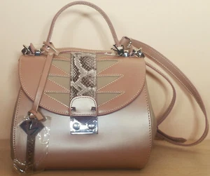 GIORGIA MILANI kleine hellbraune taupe Kunstleder Schulter/Handtasche ITALIEN Neu mit Etikett - Bild 1 von 9