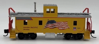 N Scale Union Pacific Heritage Caboose w/American flag New  - Image 1 of 4