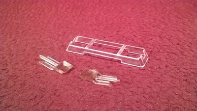 LOCOMOTORA ELÉCTRICA N ARNOLD RAPIDO 0275G GG1 - PARABRISAS Y LENTES Foto 1 de 2