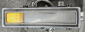 1975 - 76 Cadillac Eldor LEFT FRONT FENDER TURN SIGNAL PARK CORNERING LIGHT LENS - Picture 1 of 2