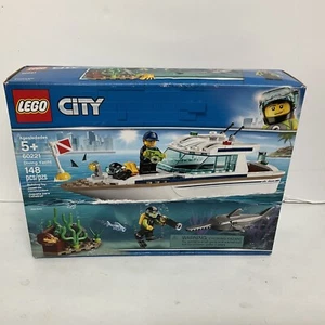 LEGO City Great Vehicles Diving Yacht 60221 148pcs - Picture 1 of 3