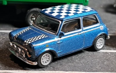 RTR HONGWELL CARARAMA MINI COOPER MODEL 1:72  FOR-DISPLAY/LAYOUT BLUE-CHECKER - Image 1 of 4
