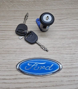 FORD GRANADA MK3 SCORPIO DOOR LOCK WITH X2 KEYS 138141 NOS RARE NOW - Picture 1 of 2