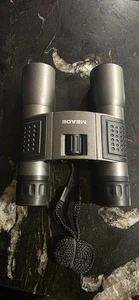 Meade 8x32 Inch Binoculars with Case 311 Feet/1000 Yards - Picture 1 of 7