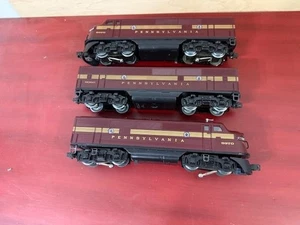 Lionel PRR 8971,8971,8960 Two  F-3 Diesel Power Units and one Dummy B, C-8 Cond. - Picture 1 of 10