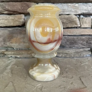 Vtg Polished Cream And Peach Onyx Marble Vase 9 Inches Tall Beautiful Pattern - Picture 1 of 5