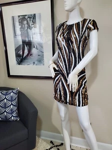 Banjul Cocktailkleid neu mit Etikett Größe S schwarz, gold & weiß Pailletten Einzelhandel 64,99 $ - Bild 1 von 19