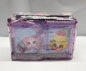 Shopkins World Vacation Boarding To Europe, 2 Shopkins in a Twin Room, Season 8 - Picture 1 of 4