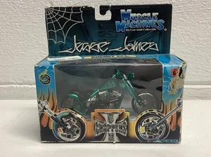 West Coast Choppers Jesse James 1:18 Motorcycle Muscle Machines Cherry CFL - Picture 1 of 6