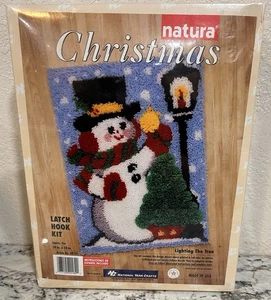 Vtg New Sealed Natura Christmas " Lighting The Tree" Latch Hook Kit 18"x24" - Picture 1 of 3