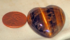 Gold Tiger's Eye Heart 16.9 gr lapidary pendant or desk stone or grid - Picture 1 of 6