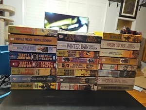 24 Terry C Johnston Series Books Western Indians Historical Fiction Novel Lot PB - Imagen 1 de 4