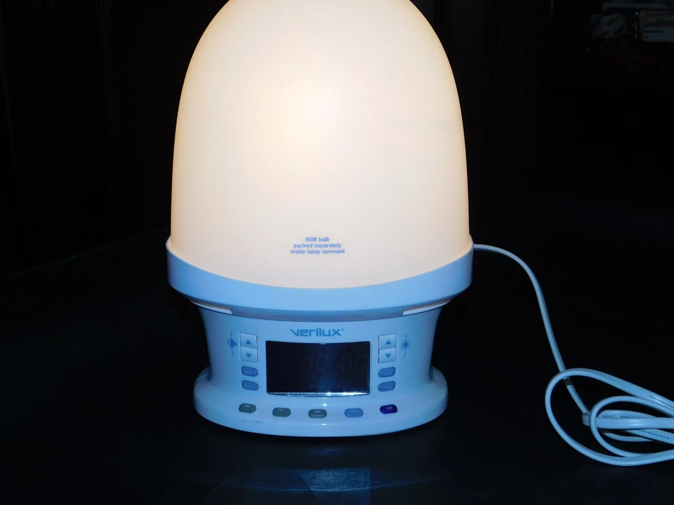 VERILUX RISE & SHINE NATURAL WAKE UP LIGHT VAO5 ALARM CLOCK RADIO SOUNDSCAPES - Image 1 of 4