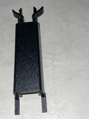 HUMMER H2 SILVERADO SIERRA 1999-2006 REAR VIEW MIRROR WIRING COVER NEW 15195146 - Image 1 of 4