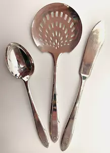 Oneida Nobility Plate REVERIE Flatware Silverware Silver Plate 3 Completer pcs - Picture 1 of 7