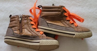 Top alto marrón imitación cuero Gap para niños pequeños talla 7 Foto 1 de 4