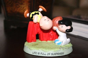 2000 "FALL BALL" FOOTBALL CHARLIE BROWN LUCY Peanuts Gallery Hallmark Figurine  - Picture 1 of 3