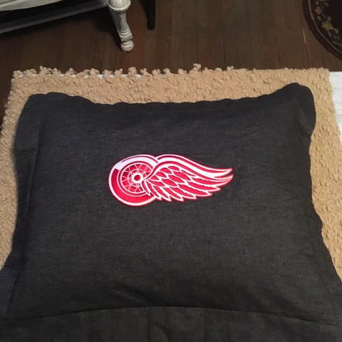 NHL Detroit Red Wings Pillow Sham Embroidered Logo Cover