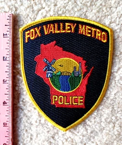 FOX VALLEY, WISCONSIN, Police Shoulder Patch : ALMOST GONE! - Picture 1 of 1
