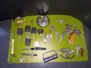 Junk Drawer Keys And More - Picture 1 of 1